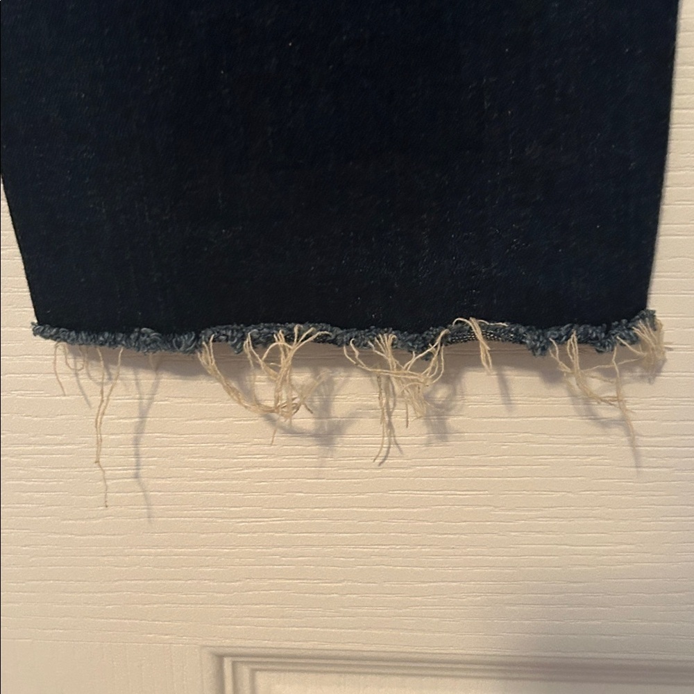 Kut from the Kloth Dark Blue Ankle Jeans size 10. 28” inseam - Picture 4 of 5